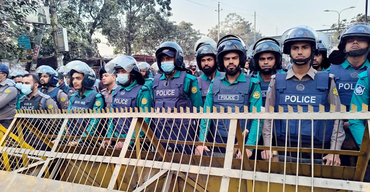 ভারতীয় দূতাবাস অভিমুখে মার্চ, এনসিপি নেতাকর্মীদের আটকে দিলো পুলিশ