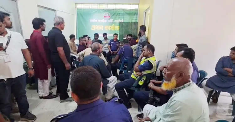 ধামরাইয়ে কার্যালয় উদ্বোধন নিয়ে এনসিপির দুই পক্ষের সংঘর্ষ, আহত ২০