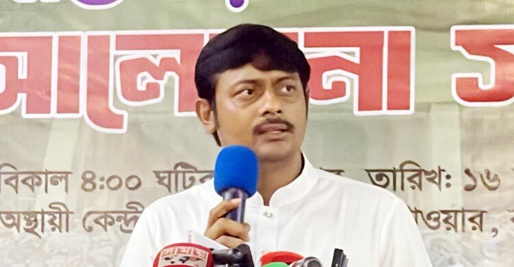 লন্ডনে সিজদা দিয়ে নির্বাচনের ওহি এনেছেন প্রধান উপদেষ্টা
