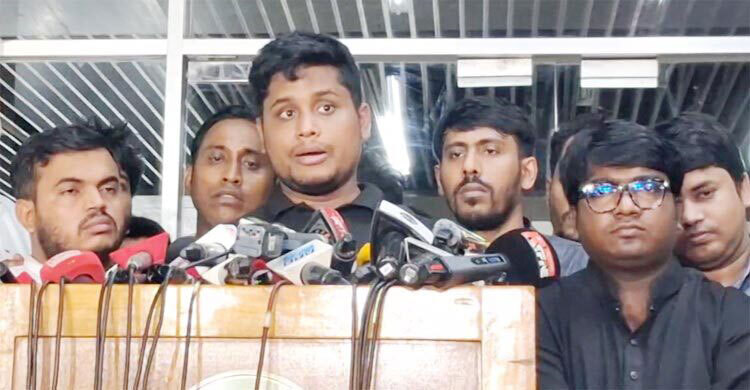 ইসি দলকানা একটা পার্টি অফিস: হাসনাত