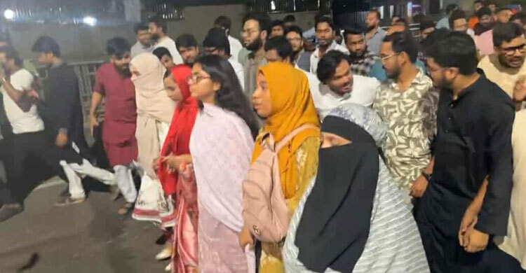 নুরের ওপর হামলার ঘটনায় এনসিপির বিক্ষোভ