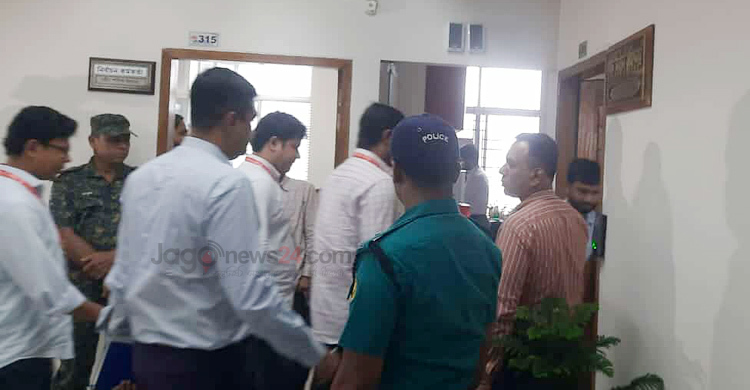 শাপলার দাবিতে অনড়, সিইসির সঙ্গে বৈঠকে এনসিপি নেতারা