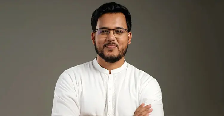 কুমিল্লা সিটি করপোরেশনের ভোটার হলেন এনসিপির মেয়র প্রার্থী তারিকুল