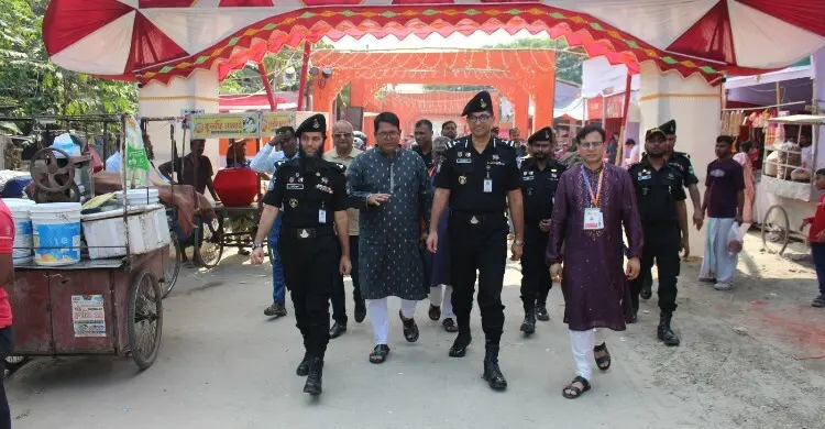 দুর্গাপূজায় ৩ স্তরের নিরাপত্তা দিচ্ছে এসআরবি-১, নাশকতায় কঠোর ব্যবস্থা