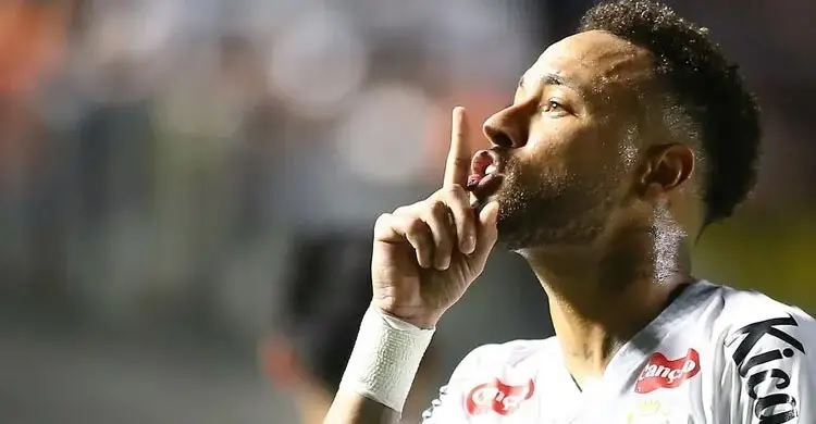 Neymar shushes critics after first goals in Santos return