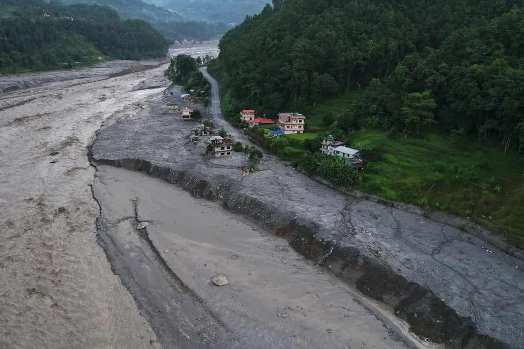 নেপালে আকস্মিক বন্যা/ ছবি: এপি-ইউএনবি