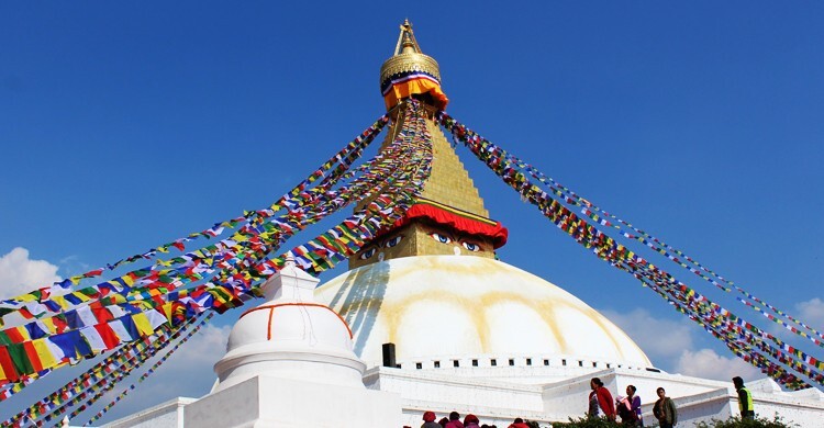 যে মন্দির ঘিরে এক শহর