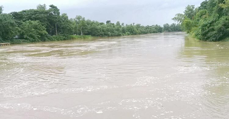 ৩০ ঘণ্টা নদীতে ভাসলো যুবকের মরদেহ, এগিয়ে এলো না কেউ