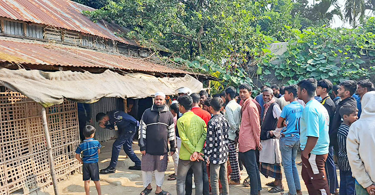 নেত্রকোনায় বসতঘর থেকে কৃষকের গলাকাটা মরদেহ উদ্ধার
