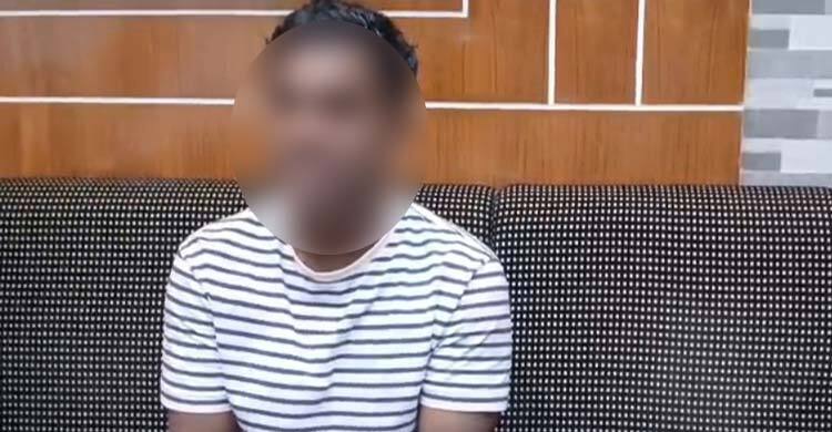 ‘জুলাই যোদ্ধা’ ট্যাগে নগ্ন ভিডিও ধারণ, দিতে হলো ‘জয় বাংলা’ স্লোগান