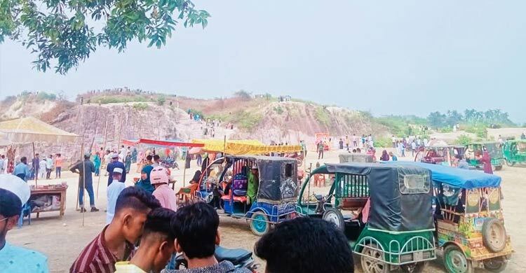 দুর্গাপুরে দুর্ঘটনায় একজনের মৃত্যু, আহত ২৪