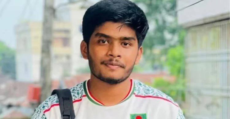 দাঁড়িয়ে ছিলেন দরজায়, ট্রেন থেকে ছিটকে পড়ে প্রাণ গেলো কলেজছাত্রের