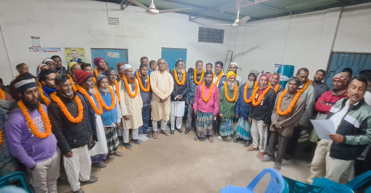 বিএনপিতে যোগ দিলেন জাতীয় পার্টির শতাধিক নেতাকর্মী