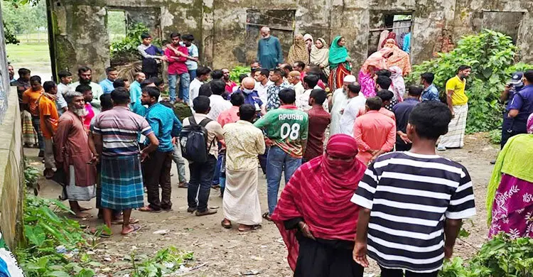 খাবার দিতে দেরি হওয়ায় শাবল দিয়ে মাকে হত্যা