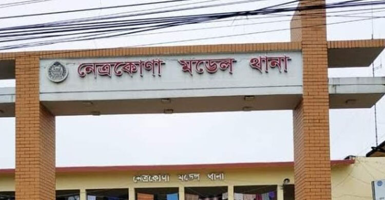 বাড়ি ফেরা হলো না শিক্ষকের, পিকআপচাপায় নিহত