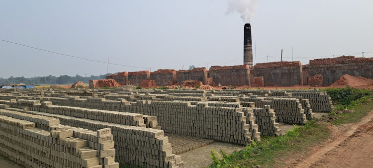 নেত্রকোনায় ৩৯ ইটভাটার ৩৩টিই অবৈধ