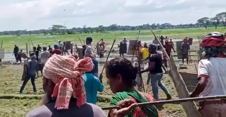 নেত্রকোনায় দুই পক্ষের সংঘর্ষে নারীসহ আহত ৩০