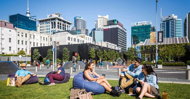 দক্ষ বিদেশি কর্মীদের জন্য সুখবর দিলো নিউজিল্যান্ড