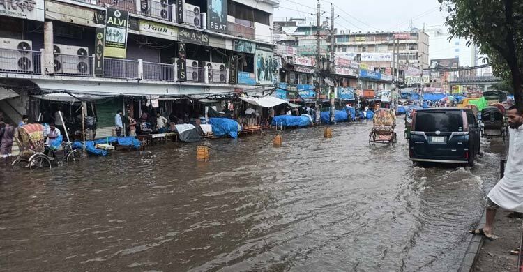 Rain submerges New Market area, disrupts business
