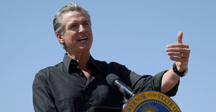 California sues Trump administration over tariffs