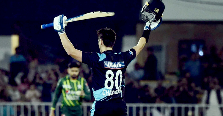 টি-টোয়েন্টিতে রেকর্ড গড়ে ওয়ানডে দলে