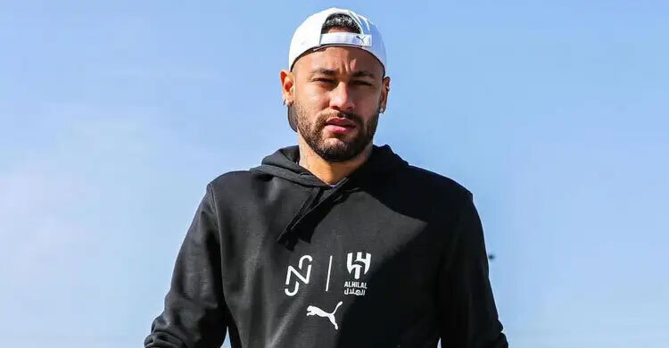 Neymar undergoes knee meniscus surgery