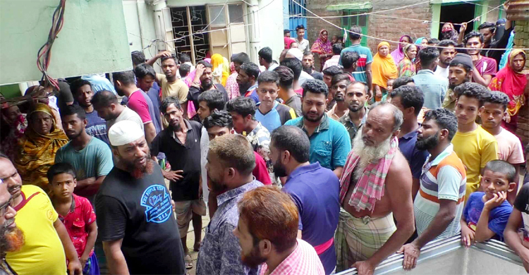 কবিরাজের সঙ্গে রাতযাপনের পর গলা কেটে হত্যা