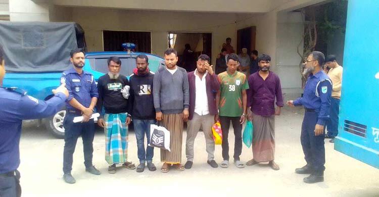 নারায়ণগঞ্জে ওলামা লীগের নেতাসহ গ্রেফতার ৪০