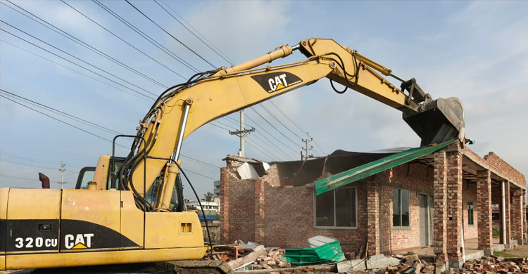 রূপগঞ্জে আবাসন প্রকল্পে উচ্ছেদ অভিযান