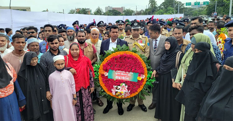 দেশের প্রথম জুলাই শহীদ স্মৃতিস্তম্ভে শ্রদ্ধাঞ্জলী