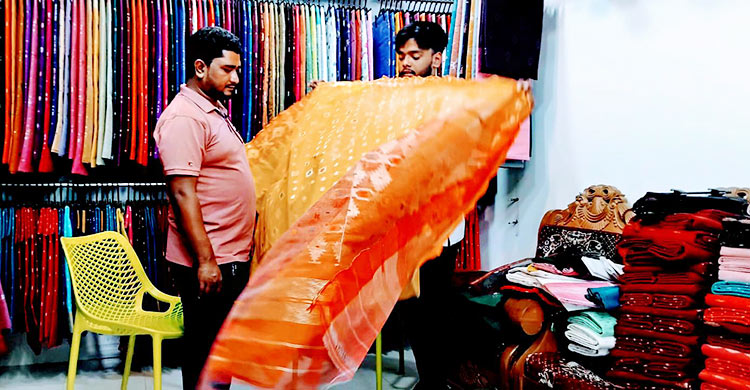 বিশ্ব ঐতিহ্যের জামদানি বুনেও কষ্টে তাঁতির জীবন