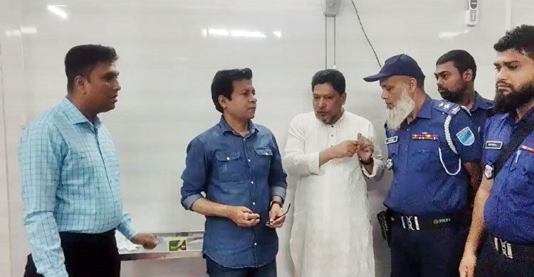 নারায়ণগঞ্জে ৪ প্রতিষ্ঠানে অভিযানে দেড় লাখ টাকা জরিমানা