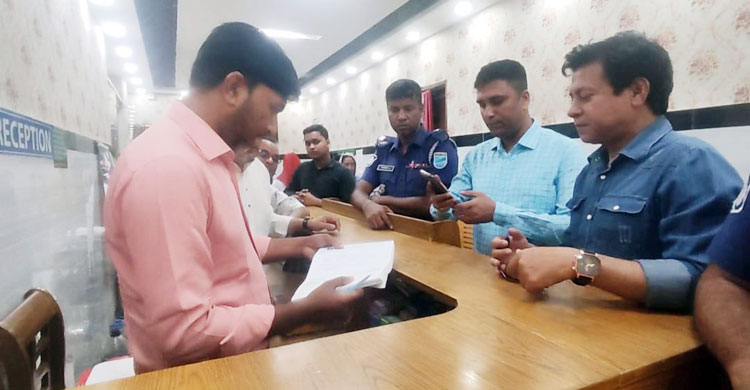 নারায়ণগঞ্জে ৪ প্রতিষ্ঠানে অভিযানে দেড় লাখ টাকা জরিমানা