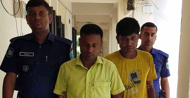 নওগাঁয় গাঁজাসহ দুই মাদক কারবারি আটক