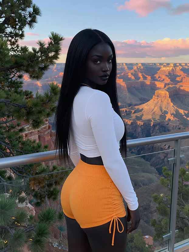 কালো কিন্তু নিখুঁত, জানুন এই মডেলের গোপন তথ্য