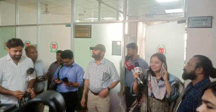 আনসার ভিডিপি-ব্র্যাক ব্যাংকের যাচাই সেবা বন্ধ করলো ইসি