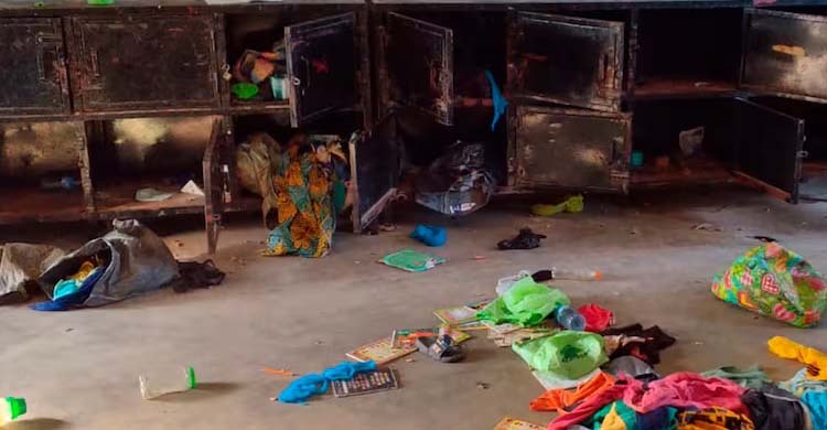 নাইজেরিয়ার ক্যাথলিক স্কুল থেকে ৩০৩ শিক্ষার্থীকে অপহরণ