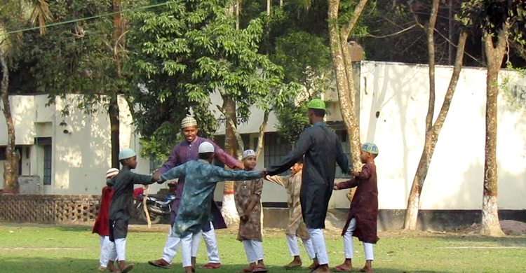 তাদের ঈদ কাটে যেভাবে