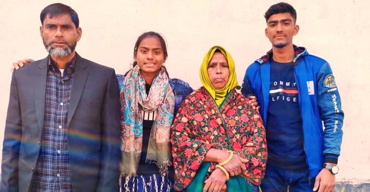 রেললাইনের পাশ থেকে বিশ্বকাপের মাঠ কাঁপানো মারুফার গল্প