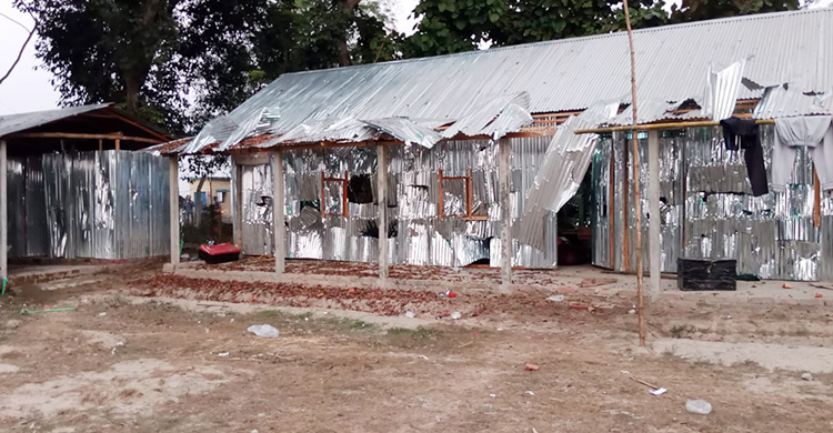 ডিমলায় আনসার ক্যাম্পে হামলা, ১০ রাউন্ড গুলি লুট