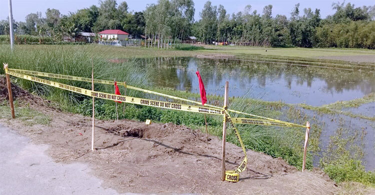 ক্যানেলে পড়ে থাকা মাইন সদৃশ বস্তু উদ্ধার