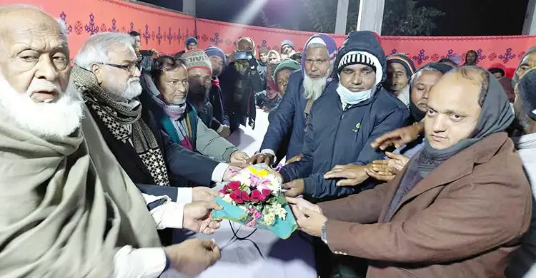 বিএনপিতে যোগ দিলেন আ’লীগের শতাধিক নেতাকর্মী