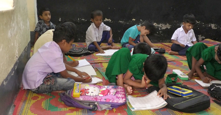 নীলফামারীর দুইশ প্রাথমিক স্কুলে নেই খেলার মাঠ