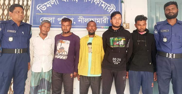 তিস্তা নদী থেকে অবৈধ পাথর উত্তোলন, কারাগারে ৫