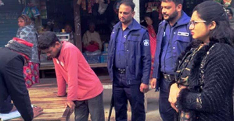 সরকারি বালু লুটের অভিযোগে ১ লাখ টাকা জরিমানা