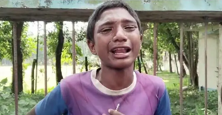 ‘ভ্যানটা নিয়ে গেল, এখন সংসার চলবে কীভাবে’