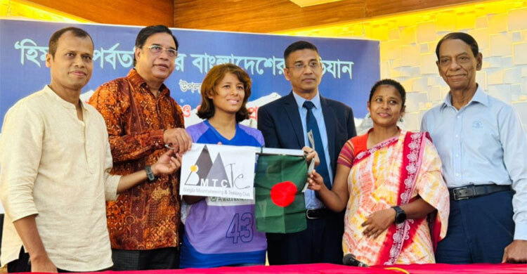 হিমালয়ের ‘হিমলুং’ অভিযানে যাচ্ছেন নিম্নি