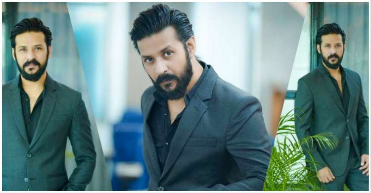 সবার আগে নিরবকে কে শুভেচ্ছা জানালেন