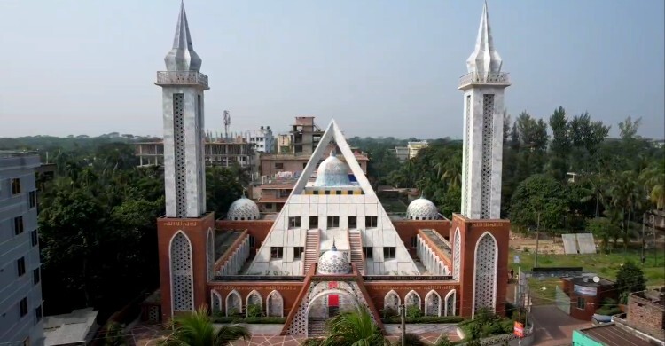 ভোলার দৃষ্টিনন্দন নিজাম-হাসিনা ফাউন্ডেশন মসজিদ