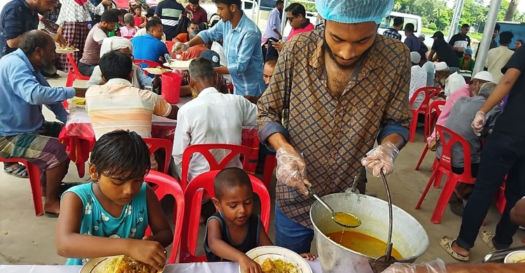 সাইবার ওয়ারিয়র্সের মেজবানিতে মেহমান ৫ শতাধিক হতদরিদ্র